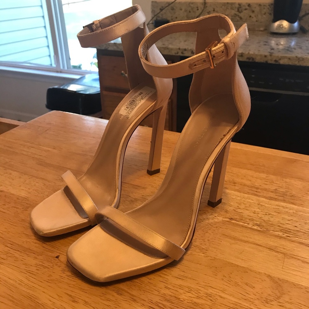 Stuart Weitzman nudist blush satin - size 9